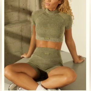 Bo + Tee gym workout set